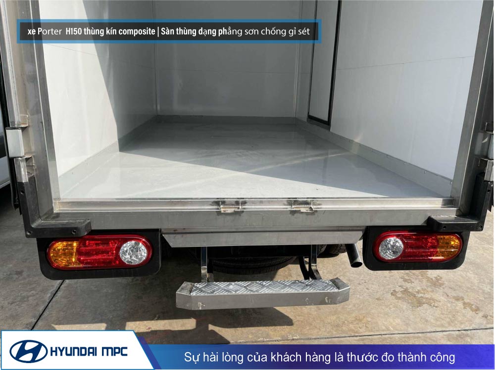 Xe tải Hyundai Porter H150 thùng kín composite 1.5T